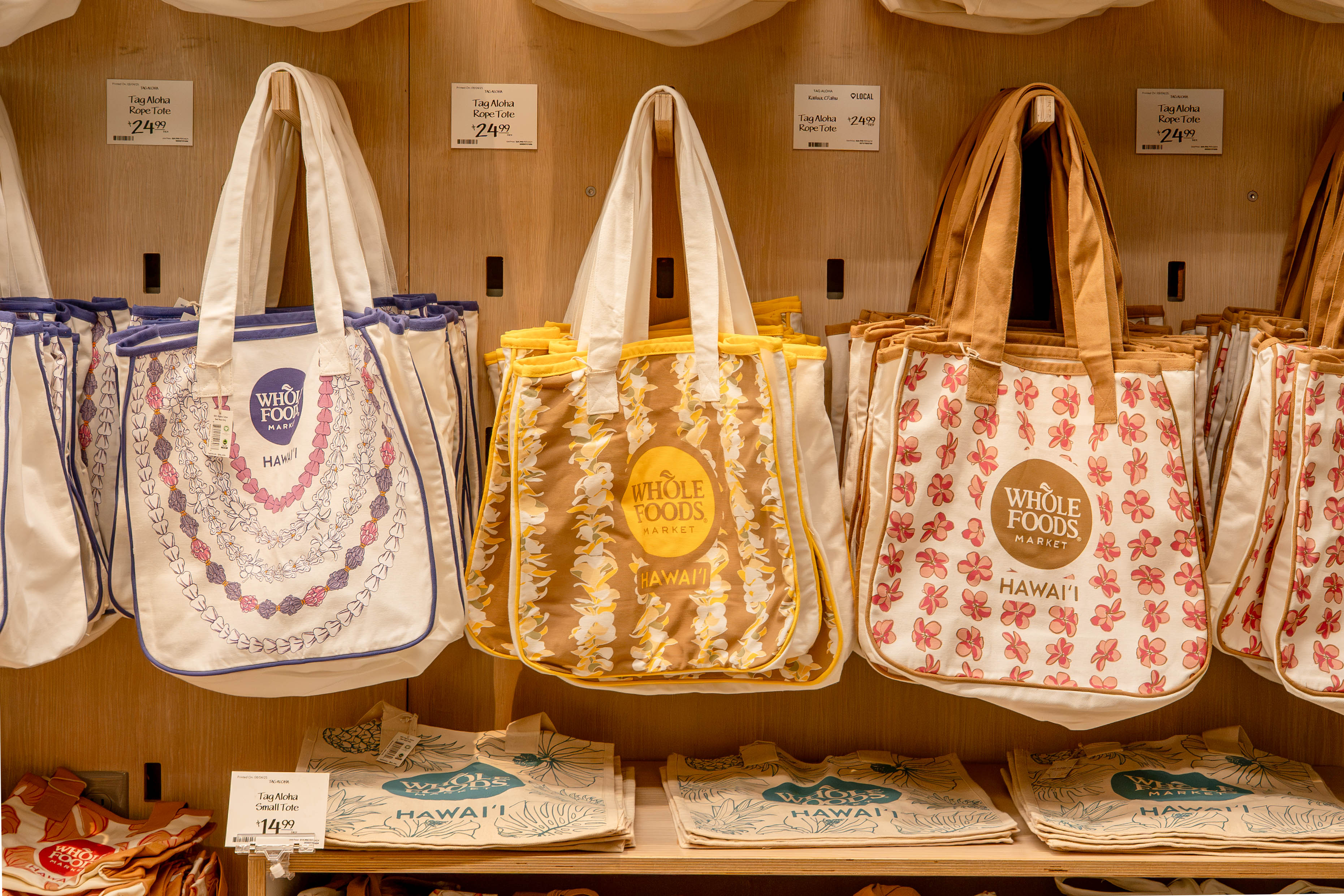 Whole Foods Market カカアコ店トートバッグ売り場